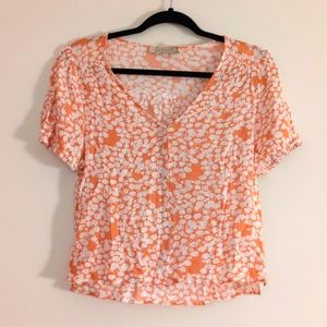 Propaganda v-neck floral blouse with slightly elastic-edges puff sleeves